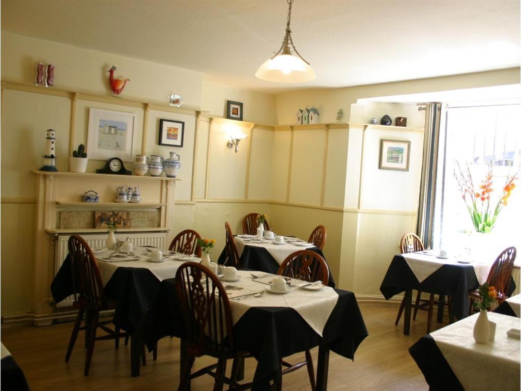 Cromwell House Hotel Eastbourne Bagian luar foto