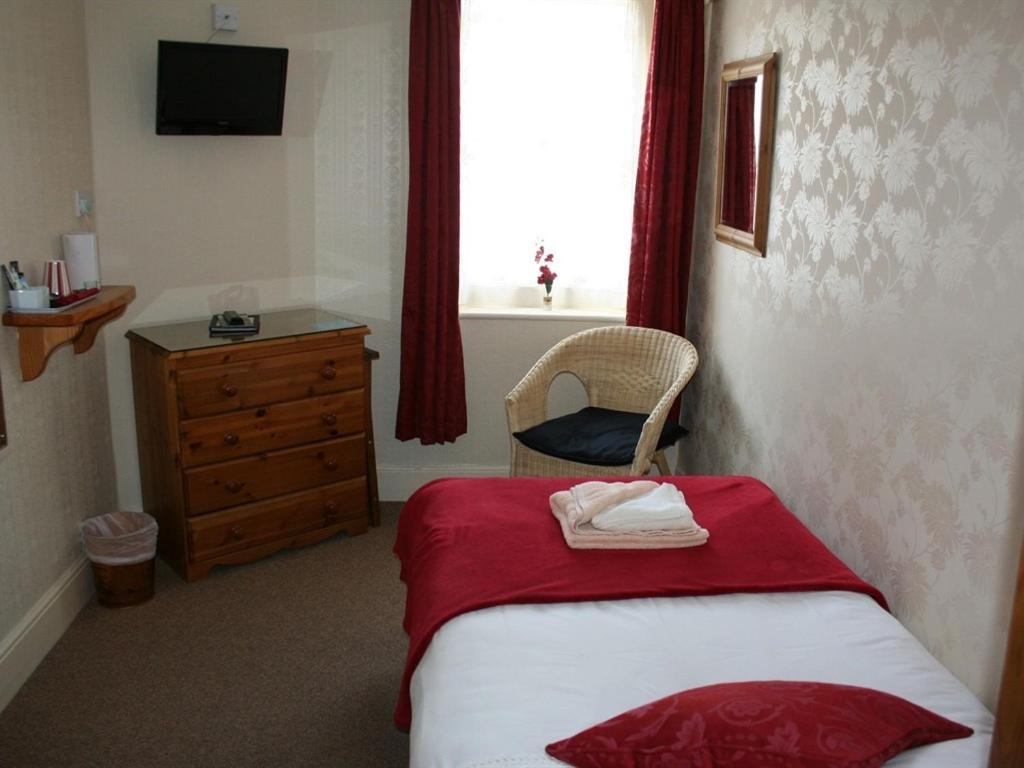 Cromwell House Hotel Eastbourne Bagian luar foto