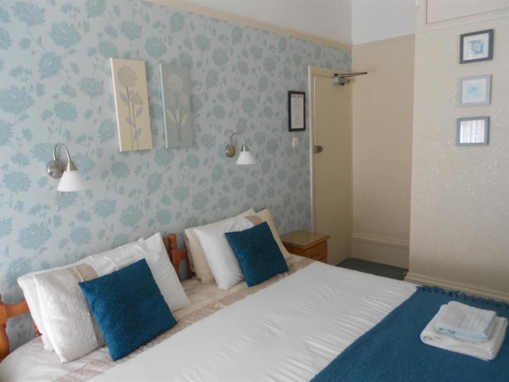 Cromwell House Hotel Eastbourne Bagian luar foto
