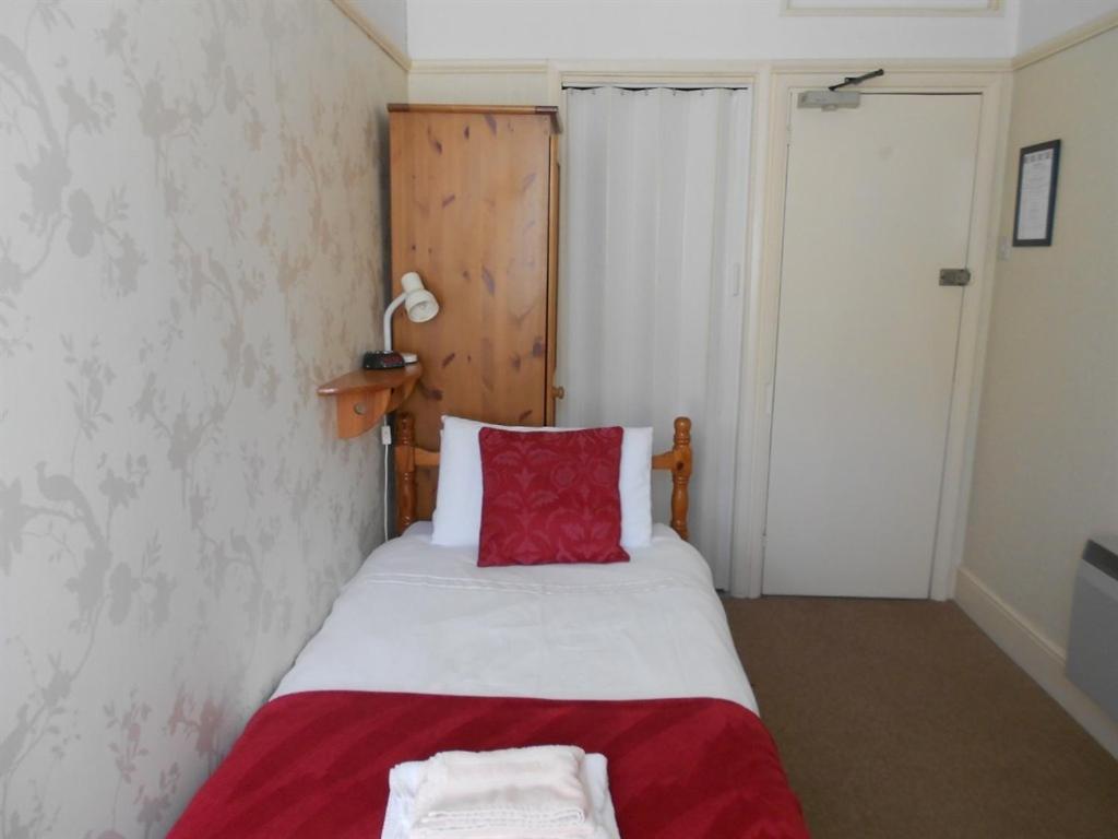 Cromwell House Hotel Eastbourne Bagian luar foto