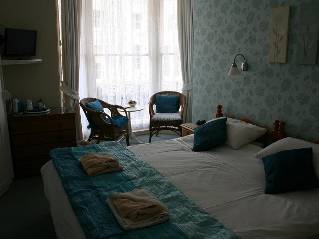 Cromwell House Hotel Eastbourne Bagian luar foto